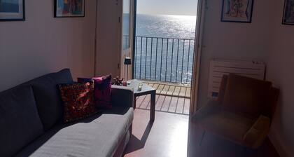 2-bedroom apartment with beautiful sea view in Ortigia, Syracuse historic centre