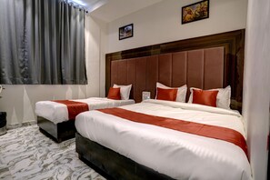 Superior Triple Room | Premium bedding, desk, WiFi, bed sheets