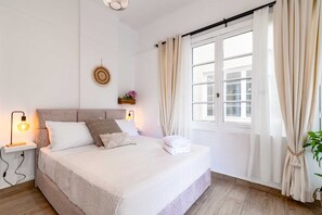 1 bedroom, desk, iron/ironing board, WiFi - Monastiraki Urban Experiance (Athina)