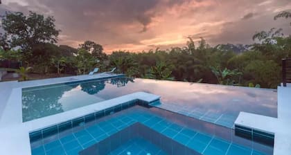 Luxury Home at Parque del Café *Grand Cypress *