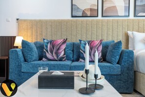 Exclusive Studio | Living area