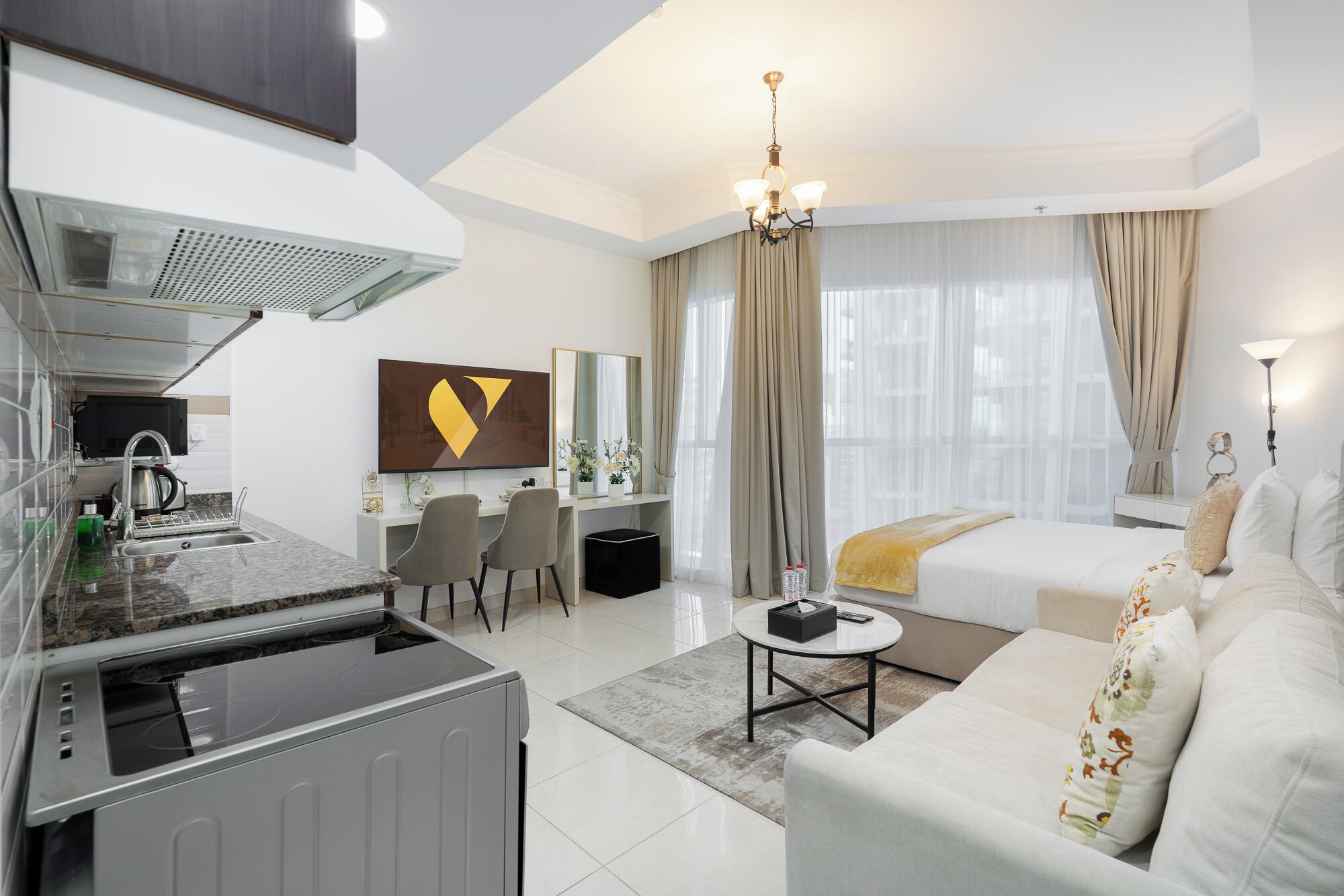 ファミリー スタジオ | アイロン / アイロン台、WiFi (無料)