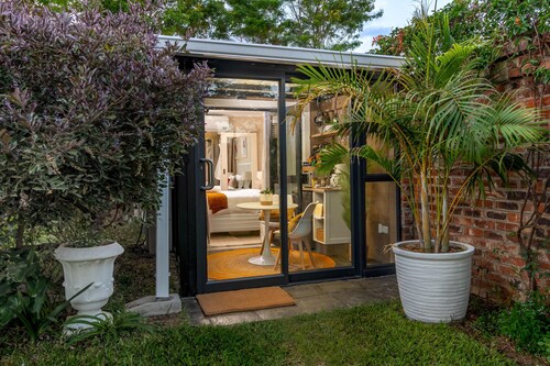 Kamuzi exquisite tiny home near airport - 2217