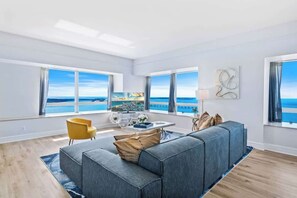 Smart TV, offices - Ocean View 2BR Condo w/ Pool and Resort Access (Miami)