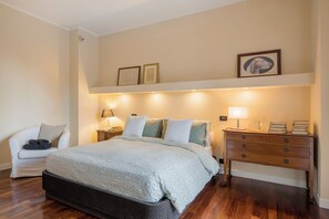 Comfort House, Garden View | 3 bedrooms, desk, iron/ironing board, cribs/infant beds - A Casa Di Camillo, Nepi, a C (Nepi)
