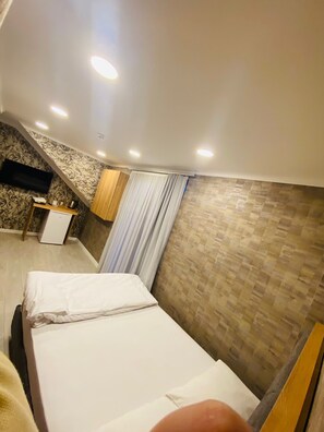 Desk, laptop workspace, free WiFi - THE MY SUİTE HOTEL (Darica)