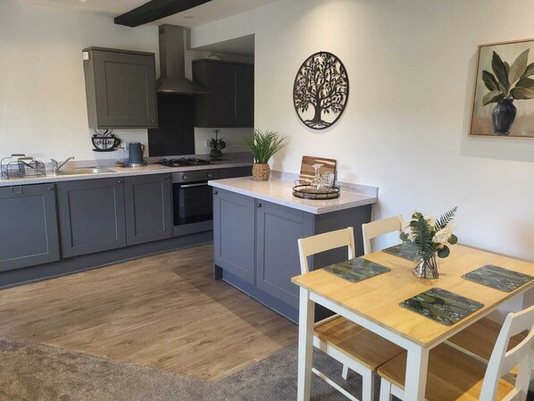 Smart TV - Hampstall Inn Flats (Stourport-on-Severn)