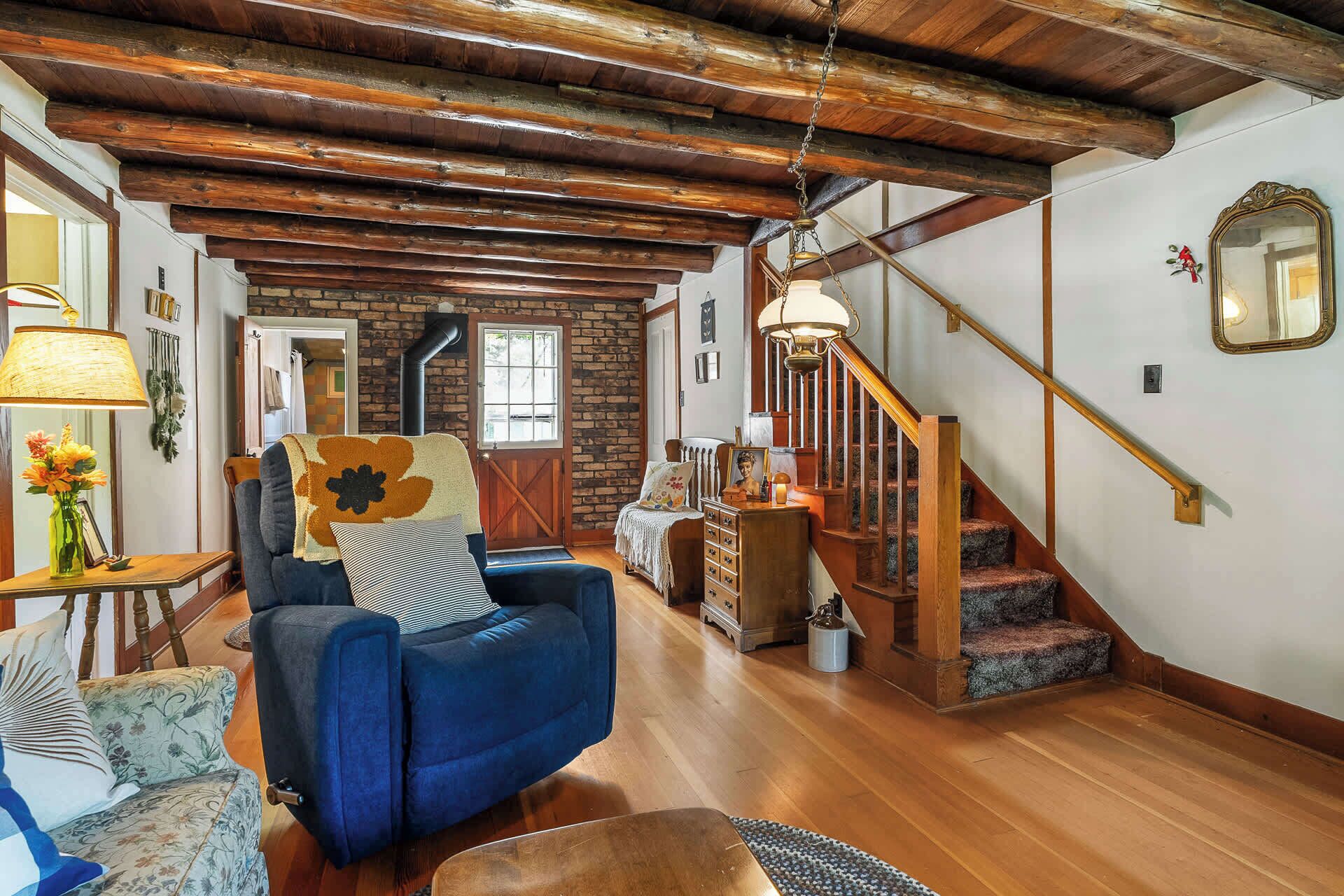 Smart TV, fireplace, offices