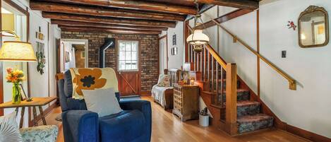 Smart TV, fireplace, offices