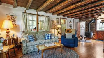 Smart TV, fireplace, offices
