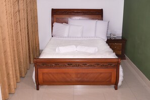 Standard Room | Premium bedding, down comforters, minibar, free WiFi - Hotel Business (Bogotá)