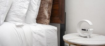 Mint2Stay Luxury Suite w/backyard amenities- 20 minutes from the nearest beach!