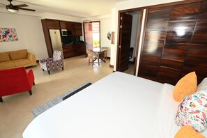 In-room safe, individually decorated, individually furnished - Barrio Vallarta Suites (Puerto Vallarta)