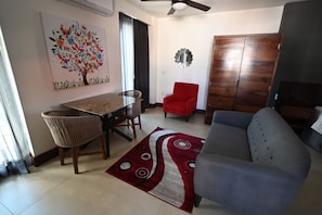 TV - Barrio Vallarta Suites (Puerto Vallarta)