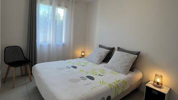 3 soverom, strykejern/-brett, reiseseng for barn og wi-fi (inkludert)