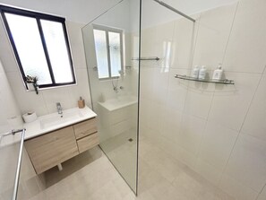 مجففات شعر، مناشف