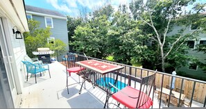 House | 4 bedrooms - Gorgeous Santosha Hot tub Pool Walk to Beach (Virginia Beach)