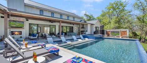 Piscine extérieure, piscine chauffée