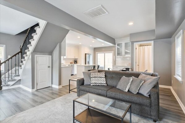 House | 3 bedrooms - Buckroe Retreat Family Haven Near the Beach (Hampton)