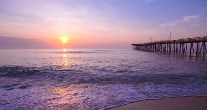 Coral Cottage- min From Beach Park With King bed