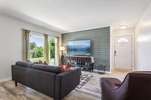 Apartment, Accessible | 2 bedrooms - Bayview Bungalow Lake Beach Kayaks and More (Norfolk)