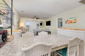 Studio | 3 bedrooms - A Beach n Place - Pool Access 1 4 mi From Beach (Virginia Beach)