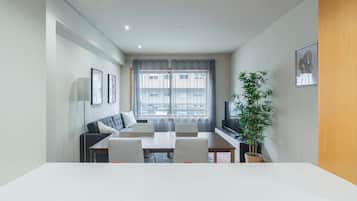 2 makuuhuonetta, silitysrauta/-lauta, internet, vuodevaatteet