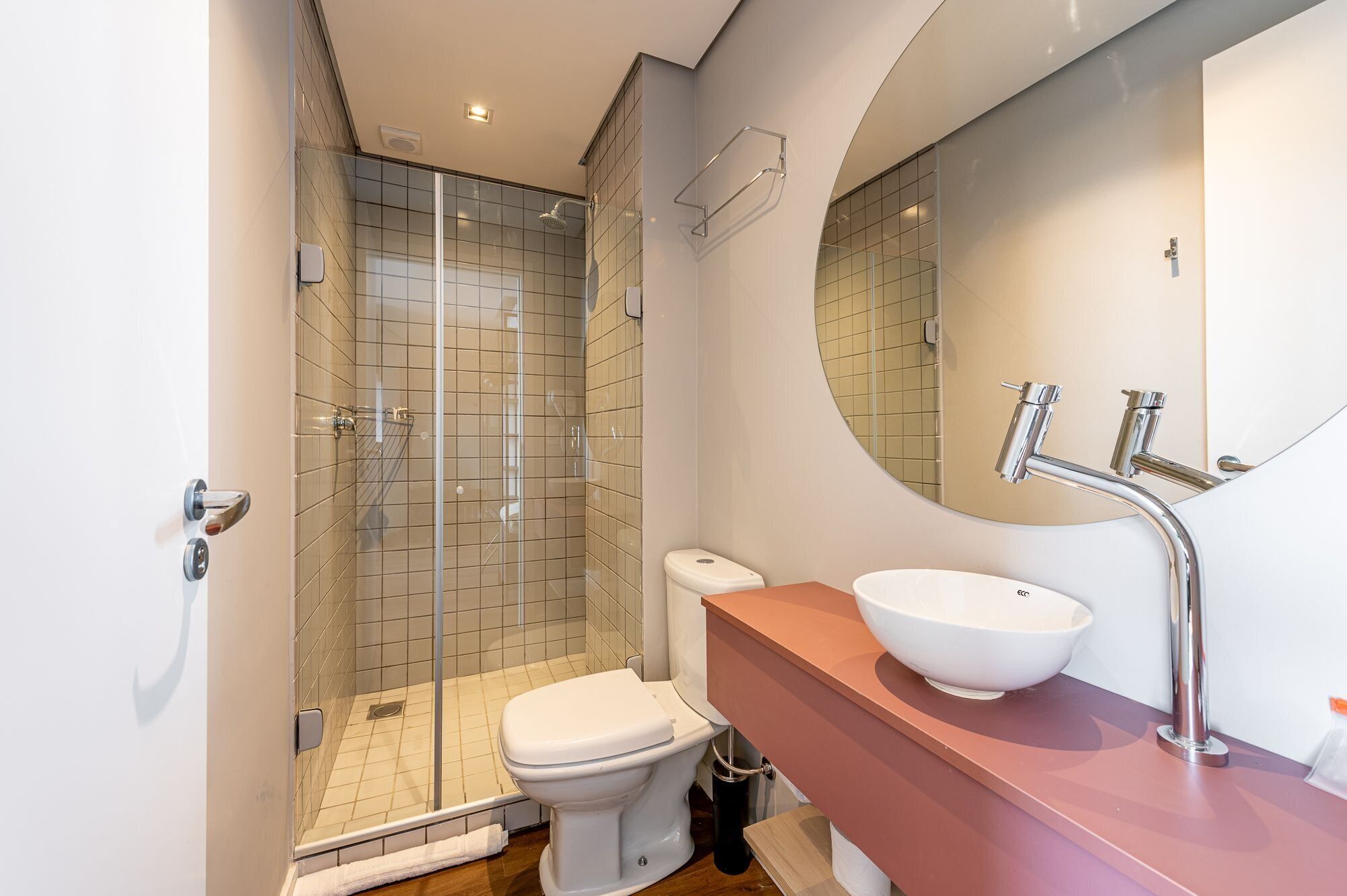 Rainfall showerhead, hair dryer, towels, soap