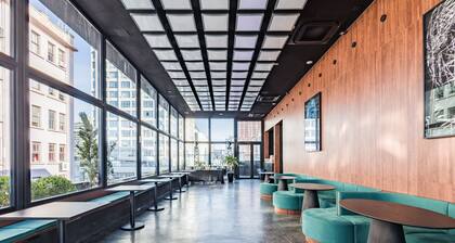 Xtay Porto Alegre Cais Rooftop