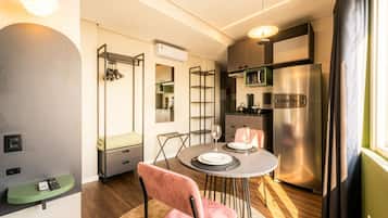 Basic Studio | Dining