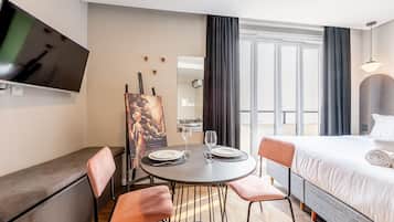 تناول الطعام