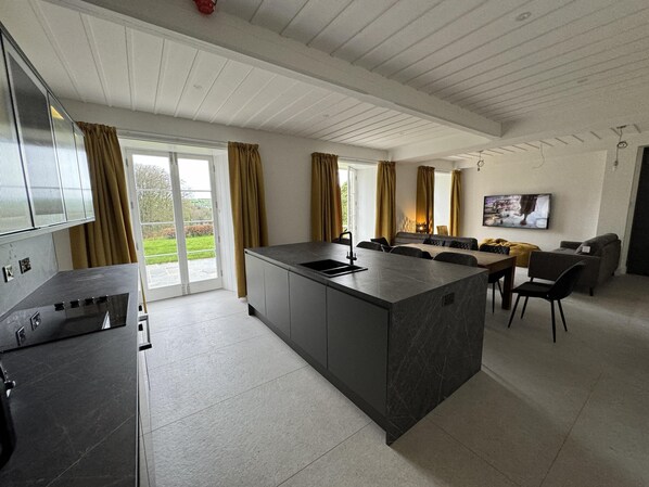 Apartment | Private kitchen - Captivating 5-bed Apartment Near Sion Mills (Strabane)