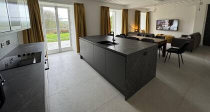 Captivating 5-bed Apartment Near Sion Mills