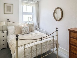 2 bedrooms, free WiFi, bed sheets - Escape to our charming two-bed holiday home in Babbacombe, Torquay. (Torquay)