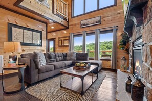 Smart-TV, Kamin, Videospiele