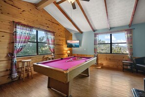 Game room - Intended to bring happiness to your family vacation. (Pigeon Forge)