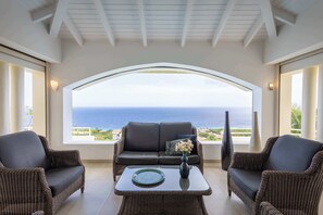 TV, offices - Shoreline Harmony at Villa Solana (Rif St Marie)