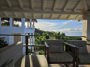 Property grounds - 5 bed mountaintop villa (Las Terrenas)