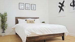 5 bedrooms, desk, iron/ironing board, travel cot