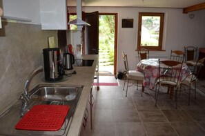 Fridge, microwave, oven, dishwasher - Wifi, Ground floor, balcony, parking, tv, ski locker, 65m², Châtel (Châtel)