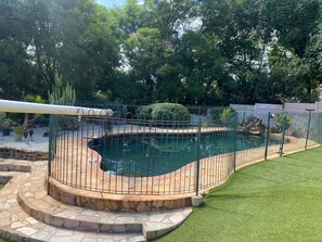 Apartment | 1 bedroom - Pristine 1 Bed Cottage in Northern Suburbs - 2222 (Harare)