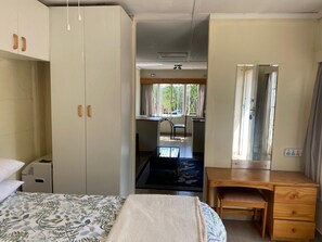 Apartment | 1 bedroom - Pristine 1 Bed Cottage in Northern Suburbs - 2222 (Harare)