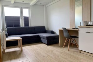 Téléviseur connecté, table de ping-pong