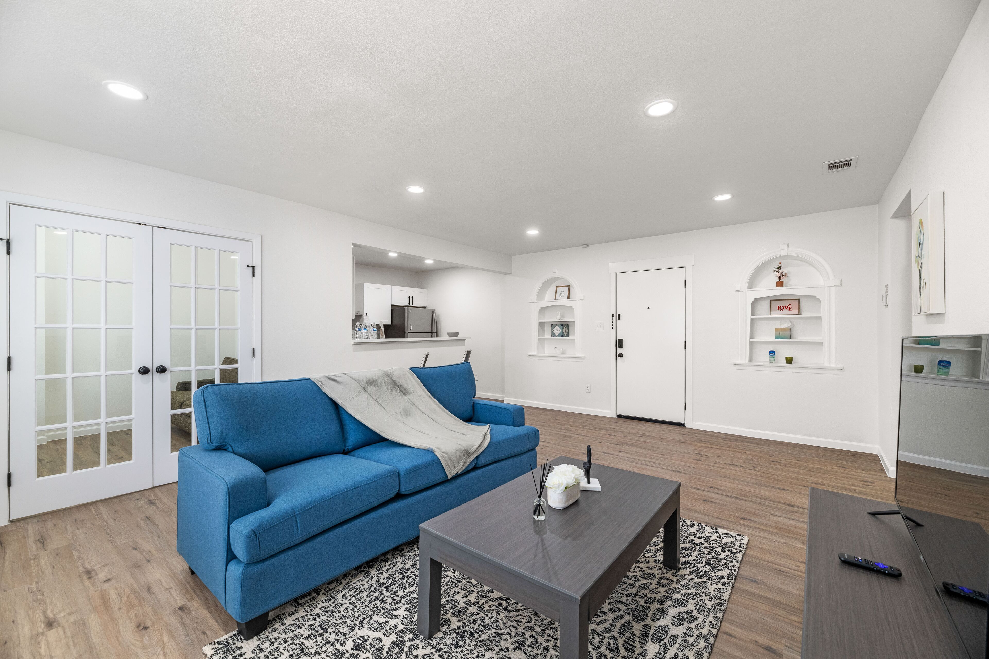 Cute 2 Bed/1 Bath Condo near Lakewood