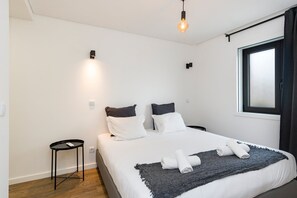 2 Schlafzimmer, Schreibtisch, Bügeleisen/Bügelbrett, Internetzugang