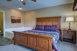 2 bedrooms, iron/ironing board, free WiFi, bed sheets - Room for the Whole Crew! Spacious 2 BR, Sleeps 8 (Pigeon Forge)