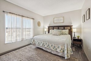 3 chambres, fer et planche à repasser, accès au Wi-Fi (inclus)