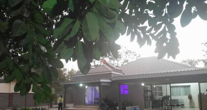 Modernly Furnished Standard Room With Queen bed - 2220