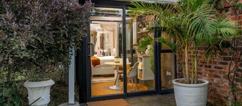 Kamuzi Exquisite Tiny Home Near Airport - 2217