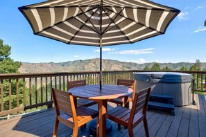 屋外ダイニングエリア